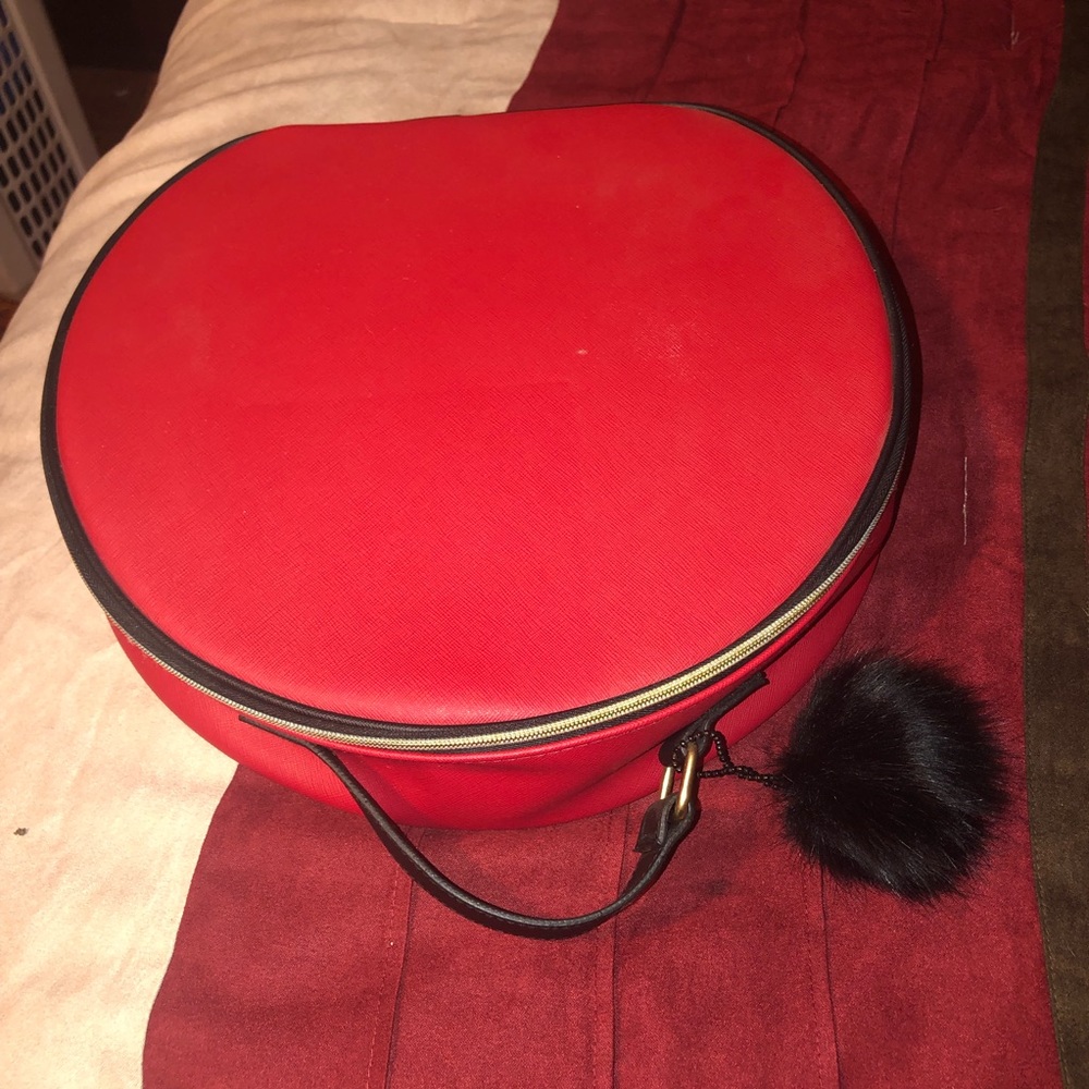 Elizabeth Arden travel/makeup bag